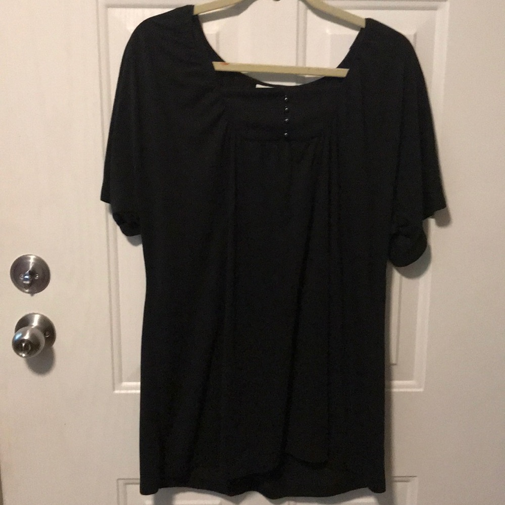 Longer length t-shirt. XL